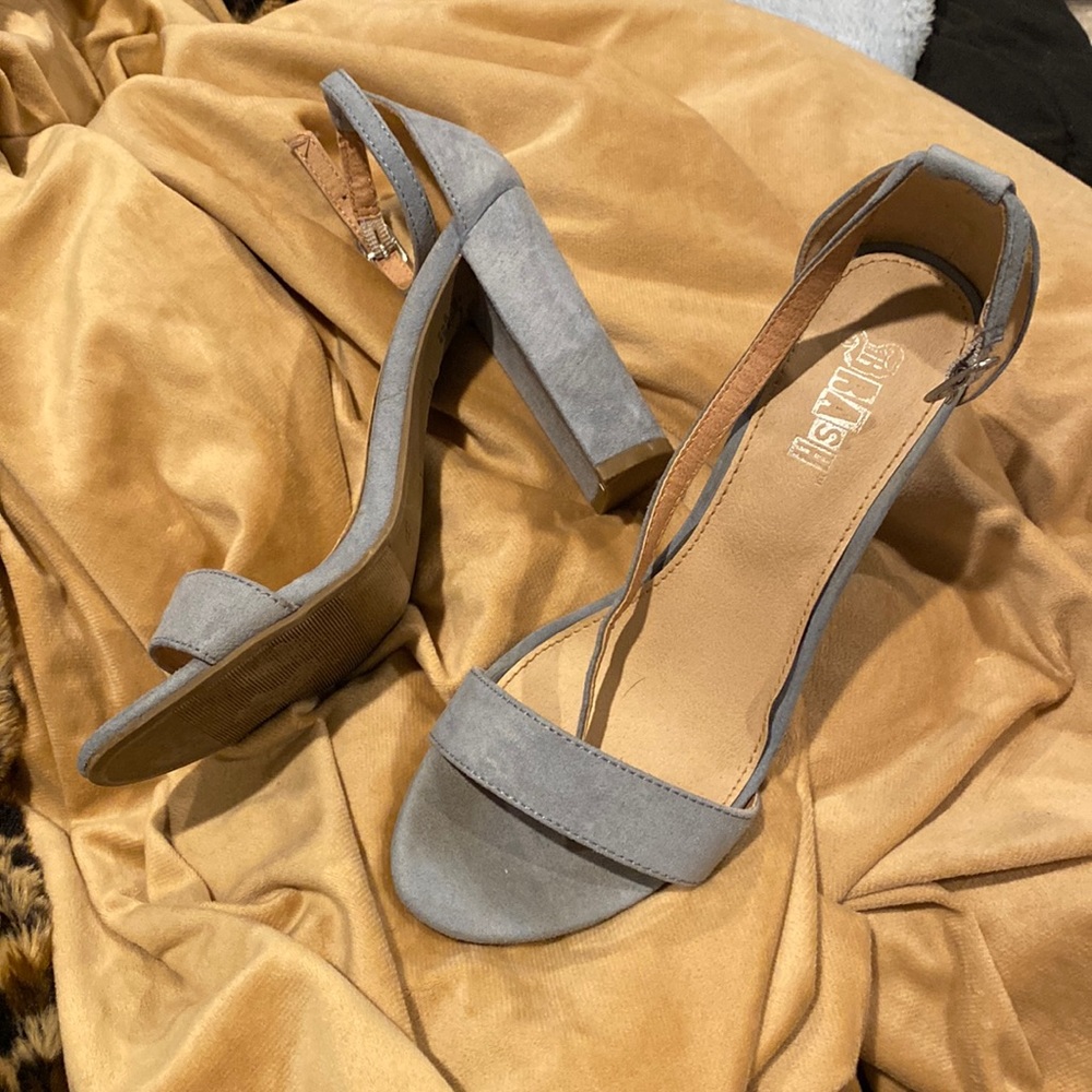 blue heel
